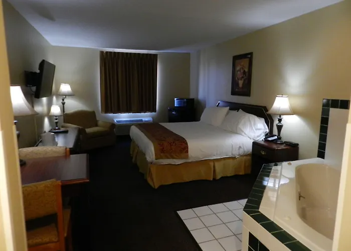 Bay Inn & Suites Troy