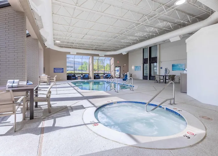Drury Inn & Suites St. Louis Airport
